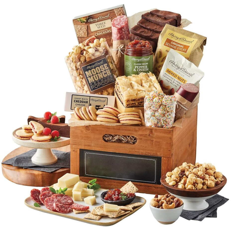 Harry & David Deluxe Graduation Gift Basket