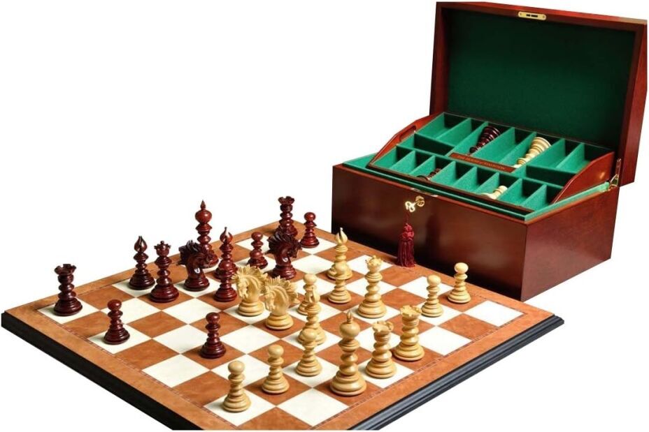 The House of Staunton The Savano Series Luxury Chess Set