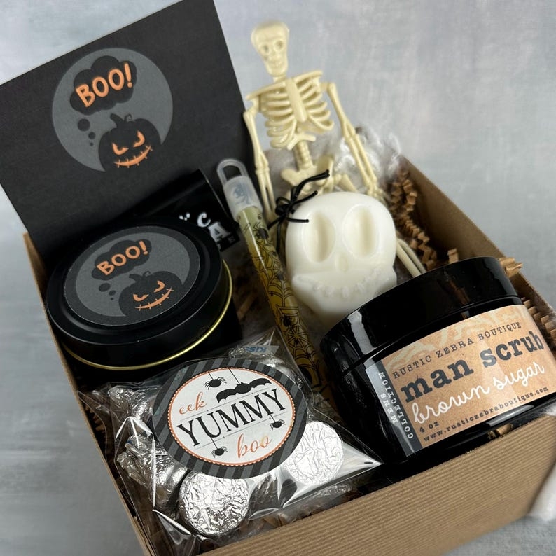 Small Boo Basket for Men – Manly Halloween Horror Gift Box 
