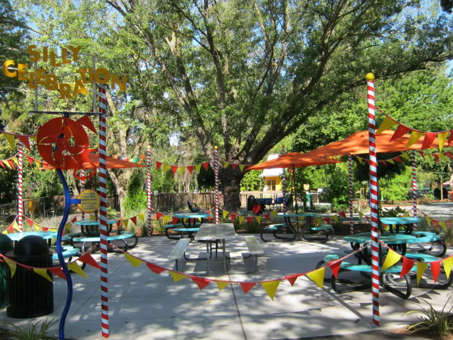 Happy Hollow Park & Zoo – Indoor Classrooms