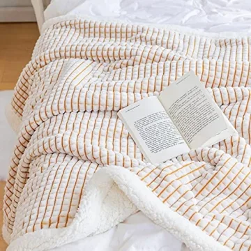 LOMAO Sherpa Blanket for Cozy Comfort