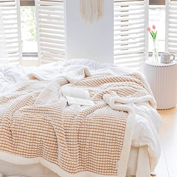 LOMAO Sherpa Blanket for Cozy Comfort