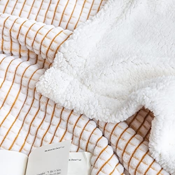 LOMAO Sherpa Blanket for Cozy Comfort
