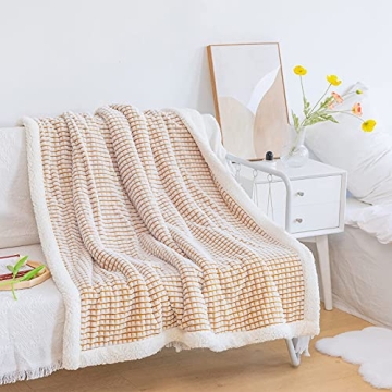 LOMAO Sherpa Blanket for Cozy Comfort