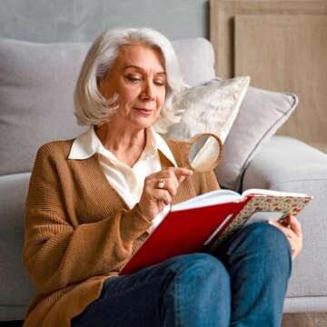 NANAOUS Magnifying Glass for Kids 10X 75 mm, Vintage Handheld Reading Hobbie Shatterproof Magnifying Lens for Book Lovers Seniors Scientists Inspection Insects