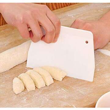 Dough Scrapers, Cake Smoother Fondant Icing Scraper Cutters,Plastic Jagged Curved Flat Edges Scraper Tool Set, Bench Bowl Scraper, Kitchen Food Scrapers for Baking Pasta Pastry Pizza Bread(8pcs)