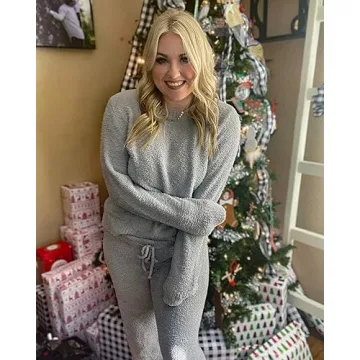 Luvamia Women's Fleece Pajama Set - Soft & Stylish Lounge Wear