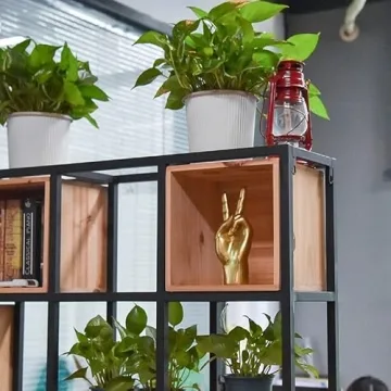 MicDecor Gold ASL Hand Sign Sculpture, Elegant Home Decor