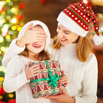 Whaline Vintage Christmas Wrapping Paper for Gifting