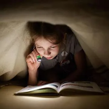 ArtCreativity Mini Flashlight Keychains for Kids