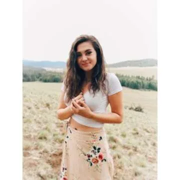 Deep V Neck Crop Top - Stylish Summer Essential for Women