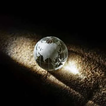 60mm World Globe Crystal Earth Ball Paperweight with Stand Glass Sphere Display Globe Ball Christmas Decor for Home Office Desk