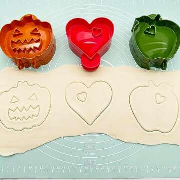 3PCS Dough Presser Pocket Pie Molds, Party Potluck Hand Pie Molds, Hand Pie Molds, Apple, Pumpkin And Acorn Shapes (Halloween theme)