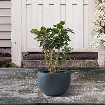 Kante 19.9" Outdoor/Indoor Concrete Planter for Stylish Spaces