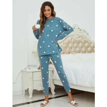 Cute Women's Pajama Set with Heart Print and Pockets