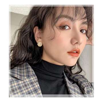 Letter C Earrings for Women - C Stud Earrings，Gift for Birthday, Thanksgiving, Mother's Day, Casual or Daily Wear