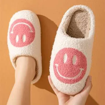 Comfortable Women’s Smile Face Slippers for All-Day Wear