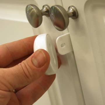 Qdos Safety Adhesive Double Door Cabinet Lock for Home