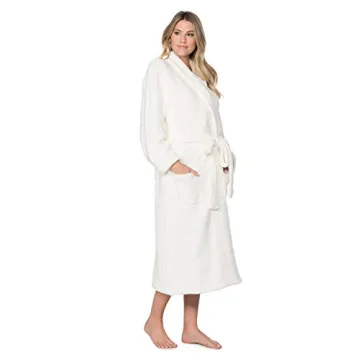 Luxurious Barefoot Dreams CozyChic Robe in Pearl