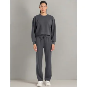 Women’s Crewneck Cropped Sweatshirt for Style and Comfort