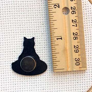 Stitching Assistant Orange Cat on Embroidery Hoop Enamel Needle Minder