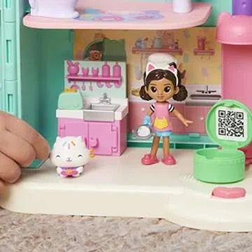 Gabby’s Dollhouse, Lunch and Munch Kitchen Set with 2 Toy Figures, Accessories and Furniture Piece, Kids Toys for Ages 3 and up