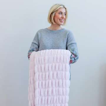 Minky Designs Blossom Pink Faux Fur Minky Blanket – Soft, Fluffy & Cozy Throw for Couch, Bed, or Home Décor (Chic, Large)
