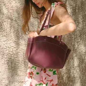 Sindlloger Women's Spacious Tote Bag in Brown for Elegance