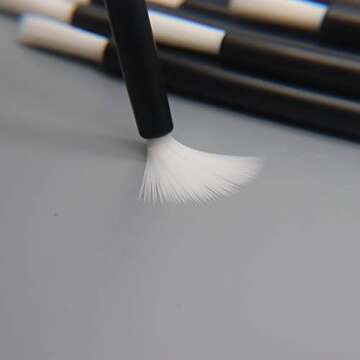 100 Pcs Disposable Makeup Lip Brushes PYO Cookie Paint Brushes Nail Polish Brushes Cosmetic Lip Brush Wands mini paint brushes for cookies (Black)