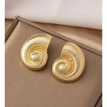 LILIE&WHITE Shell Earrings For Women With White Pearl Conch Studs Earrings Gold Shell Earrings Statement Earrings Gold Ocean Beach Earrings Chic Jewelry Present