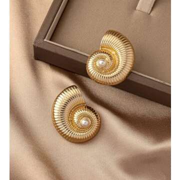LILIE&WHITE Shell Earrings For Women With White Pearl Conch Studs Earrings Gold Shell Earrings Statement Earrings Gold Ocean Beach Earrings Chic Jewelry Present