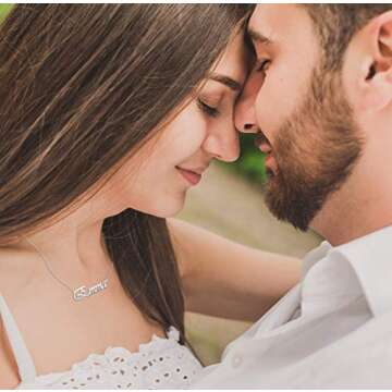 Q&Locket Personalized Custom Name Necklace Script Initial Nameplate Necklaces for Womens