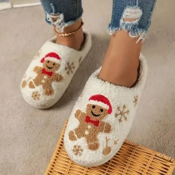 Cozy QIPILON Christmas Slippers for Festive Comfort