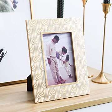 Kimdio 4x6 Rustic Gold Picture Frame for Home or Office Display