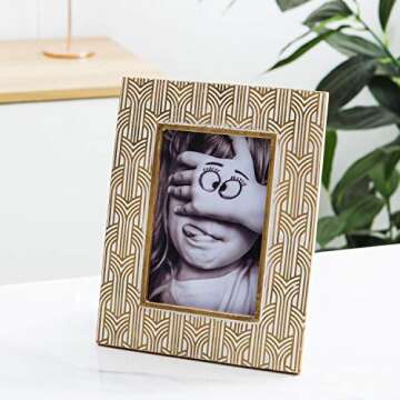 Kimdio 4x6 Rustic Gold Picture Frame for Home or Office Display