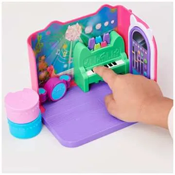 Gabby’s Dollhouse Groovy Music Room with Daniel James Figure