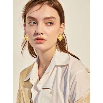 WOWORAMA Chunky Gold Conch Shell Earrings for Women