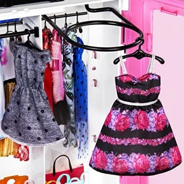 Barbie Fashionistas Doll & Ultimate Closet Playset - Fun & Fashion