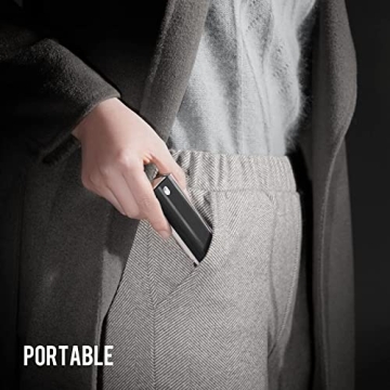 CLICK CLEAN Screen Cleaner, Fingerprint Proof Screen Cleaner Spray, All-in-One Cleaner with Microfiber and Shell for All Phones, Laptop and Tablet Screens (Black)