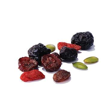 Made in Nature Organic Superberry Fruit Fusion, 24 Ounce (Pack of 1) – Fruit and Nut Trail Mix, Non-GMO, Unsulfured, Gluten Free