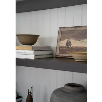 Petal Lane Antique Wall Decor for Elegant Home Styling