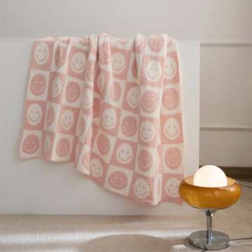 YIRUIO Smile Face Checkerboard Throw Blanket - Soft and Playful Cozy Comfort