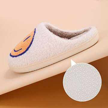 Qubuwalk Retro Smile Face Soft Plush Comfy Warm Fuzzy Women's Cozy House Slippers