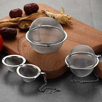 Mayata 3pcs Stainless steel fine mesh seasoning ball kitchen soup spice stew filter kitchen tool metal tea bag tea ball (3pcs Round Shape),Silver,5cm/6cm/7cm