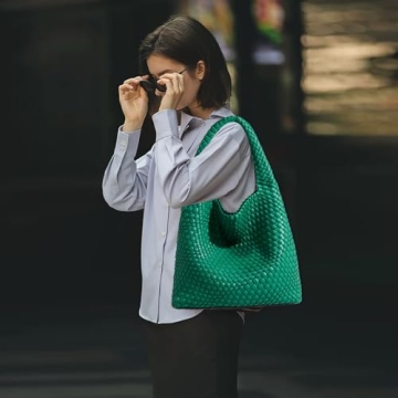 Women Vegan Leather Hand-Woven Tote Handbag Fashion Shoulder Top-handle Bag All-Match Underarm Bag with Purse (Green)