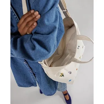 Stylish BAGGU Horizontal Zip Duck Bag for Every Occasion