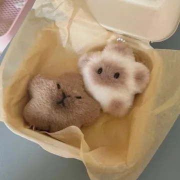 Cute Kawaii Siamese Cat Keychain for All Ages