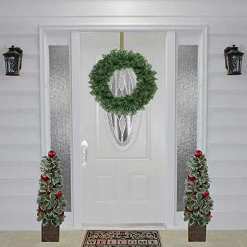 Northlight Canadian Pine Artificial Christmas Wreath - 18" - Unlit