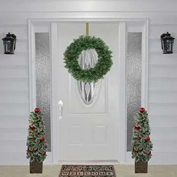 Northlight Canadian Pine Artificial Christmas Wreath - 18" - Unlit
