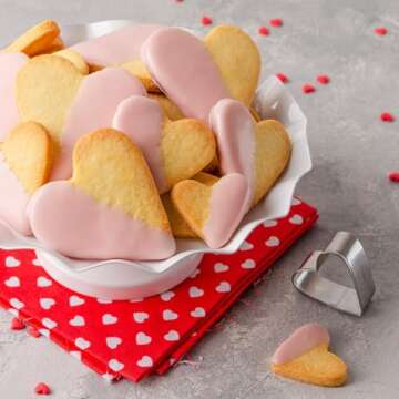 ALLTOP Heart-Shaped Biscuit Cutter Set - 5 Size Cookie Cutter for Valentine's Day Baking, Romantic Dessert Decoration, Anniversary Cooking & More